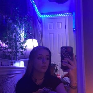 Meet your Posher, Makayla